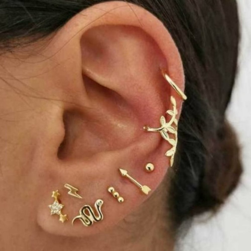 📢 4/$15 Gold Stackable Earring Set